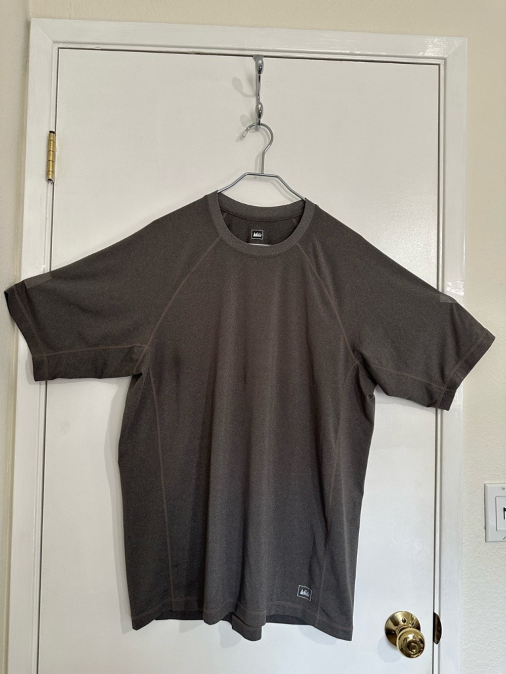REI Men's Dark Gray Co-Op Performance Short Sleeve Tee GUC Size XL